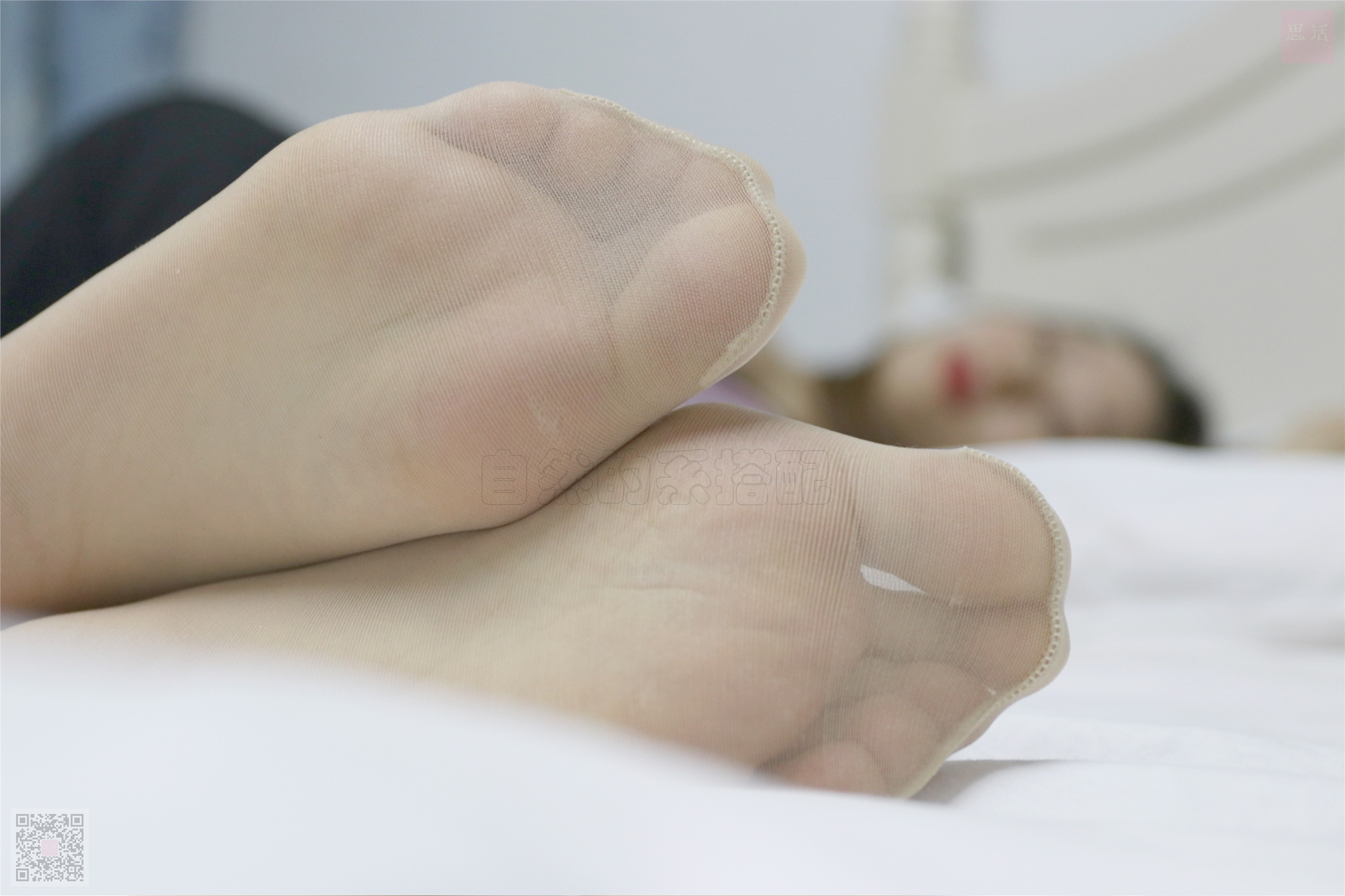 SiHua思话  SH052 伊一 演绎开叉裙的成熟之美